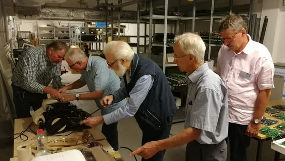 FSM,
 Überprüfen der Technik