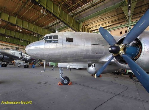 Oktober 2022: Staurohr und ein Teil der Antennenanlage sind befestigt.